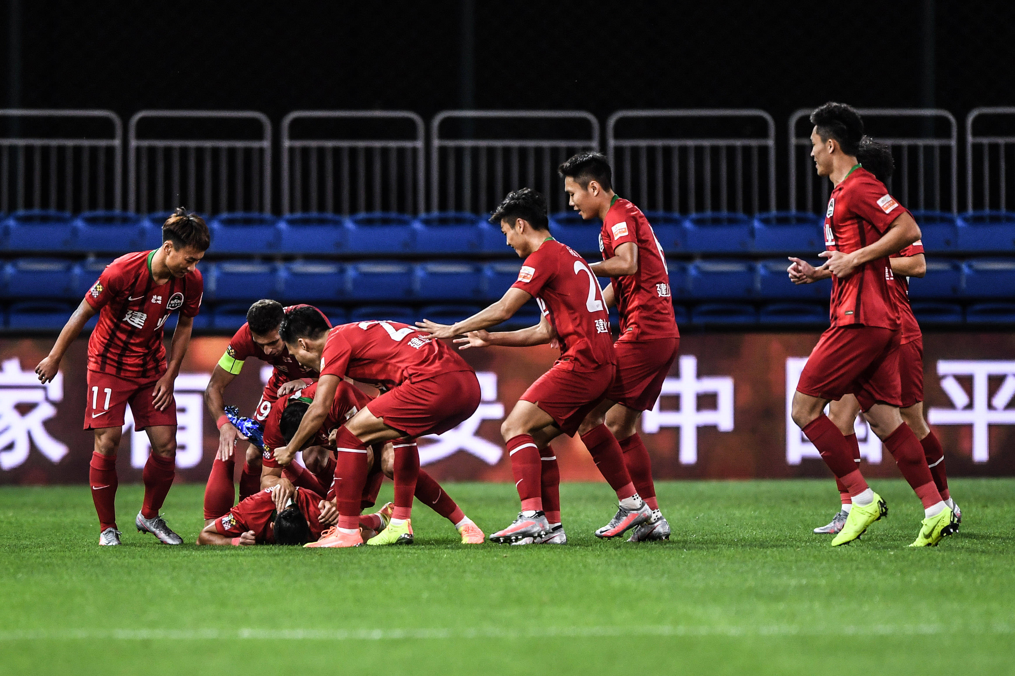 乐动体育APP下载-苏宁旗下中超球队停止运营原因